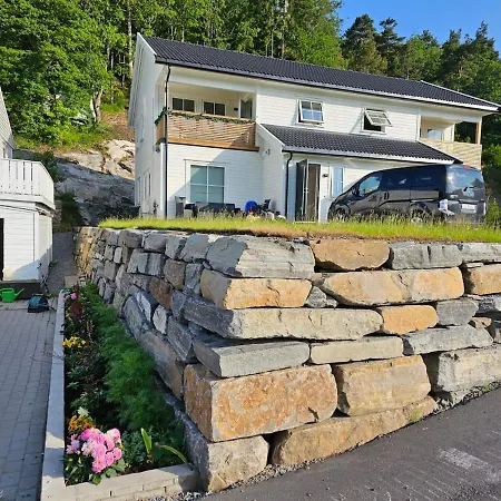 Cosy Hamresand's Semi-detached House Ferienhaus