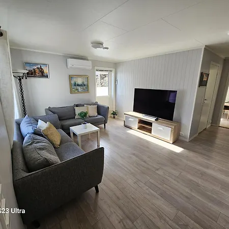 Cosy Hamresand's Semi-detached House * Kristiansand