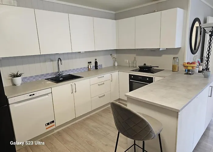 בית נופש Cosy Hamresand's Semi-detached House *