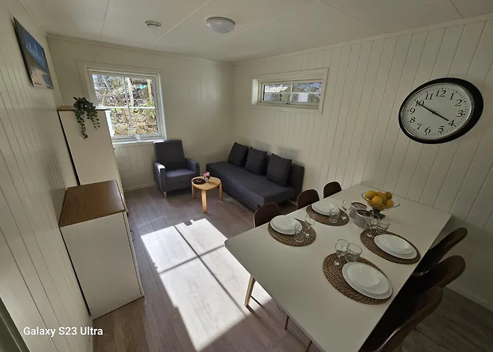 בית נופש Cosy Hamresand's Semi-detached House קריסטיאנסאנד